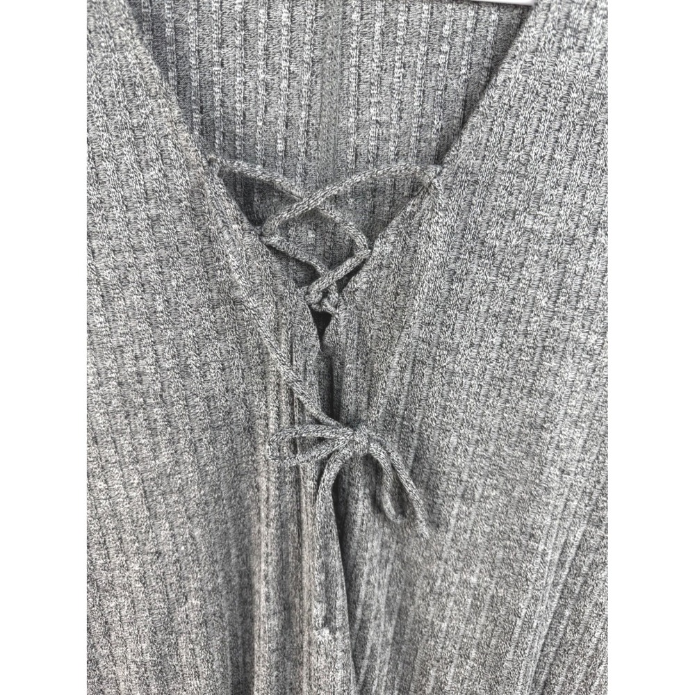 Live To Be Spoiled Womens Large Grey Ribbed Lace Up V-Neck Short Sleeve Top - Picture 3 of 8